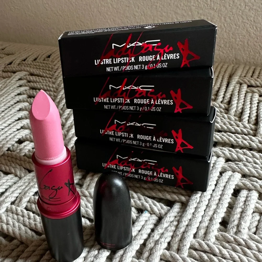 MAC lady Gaga lustre lipstick rouge viva glam Gaga - Picture 6 of 11